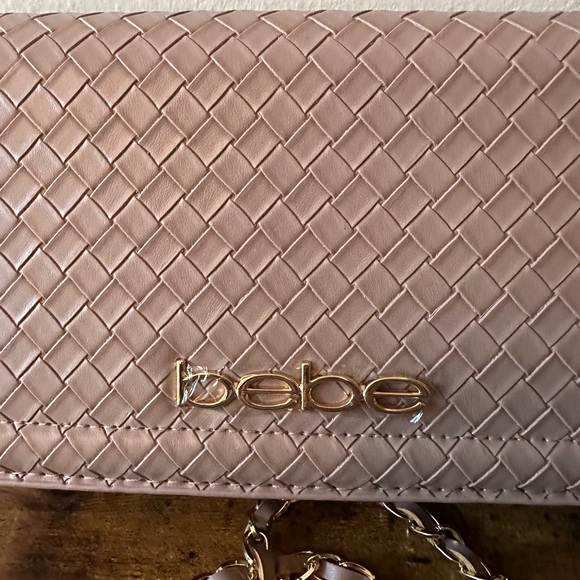 Bebe Crossbody Purse Light Purple w/ Gold Chain Strap Credit Card Holder NWT - Picture 5 of 7